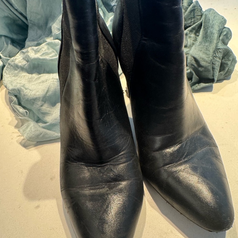 Elegant Black Women's Boots